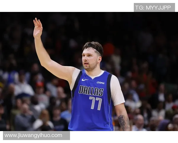 老鹰主场大胜独行侠,全队火力全开,冲击季后赛